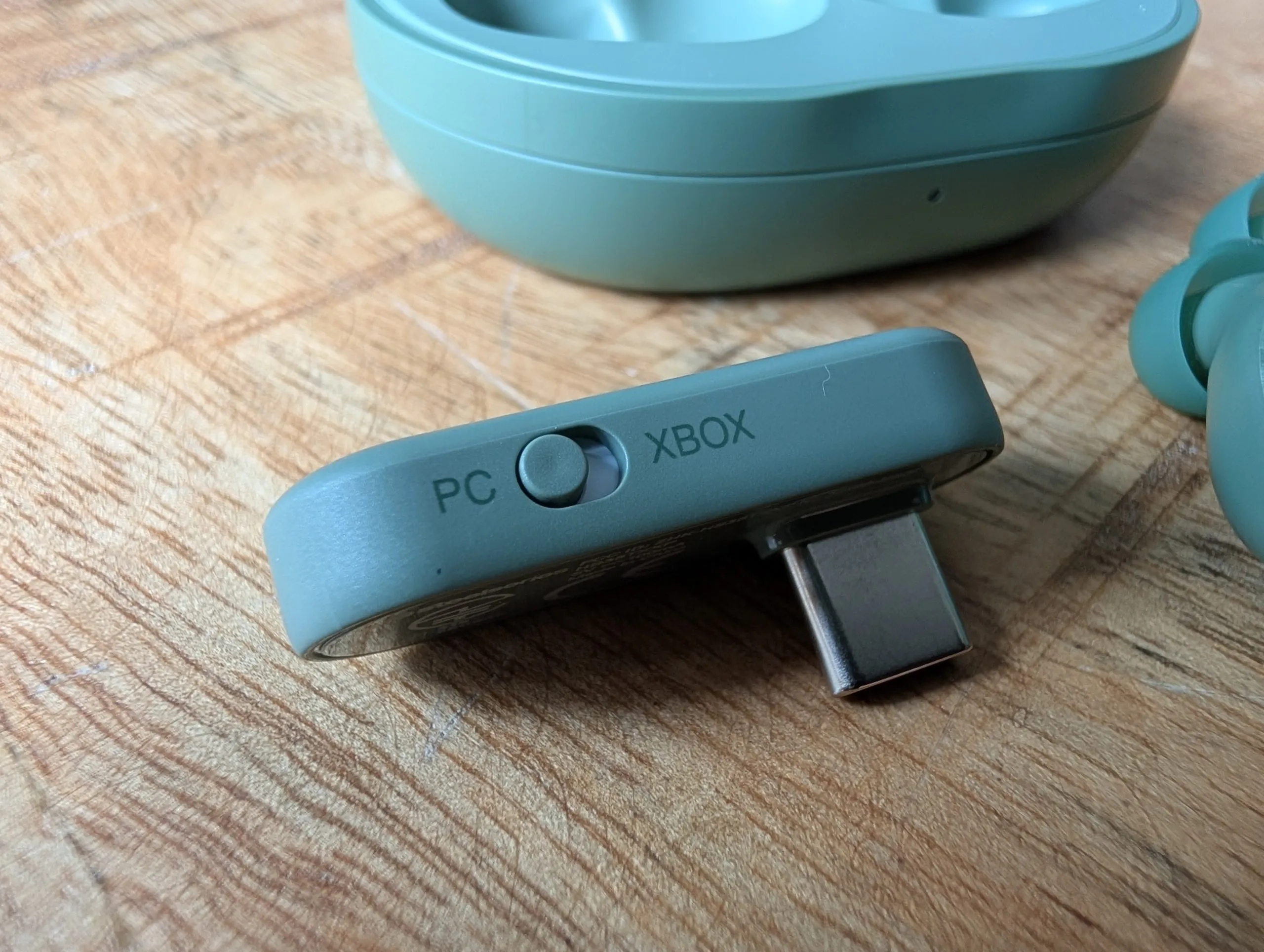 Adaptador USB-C con conmutador para PC y Xbox
