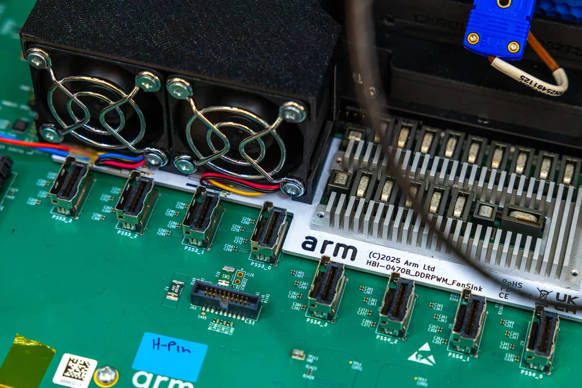 Vista de la placa de validación funcional de Arm