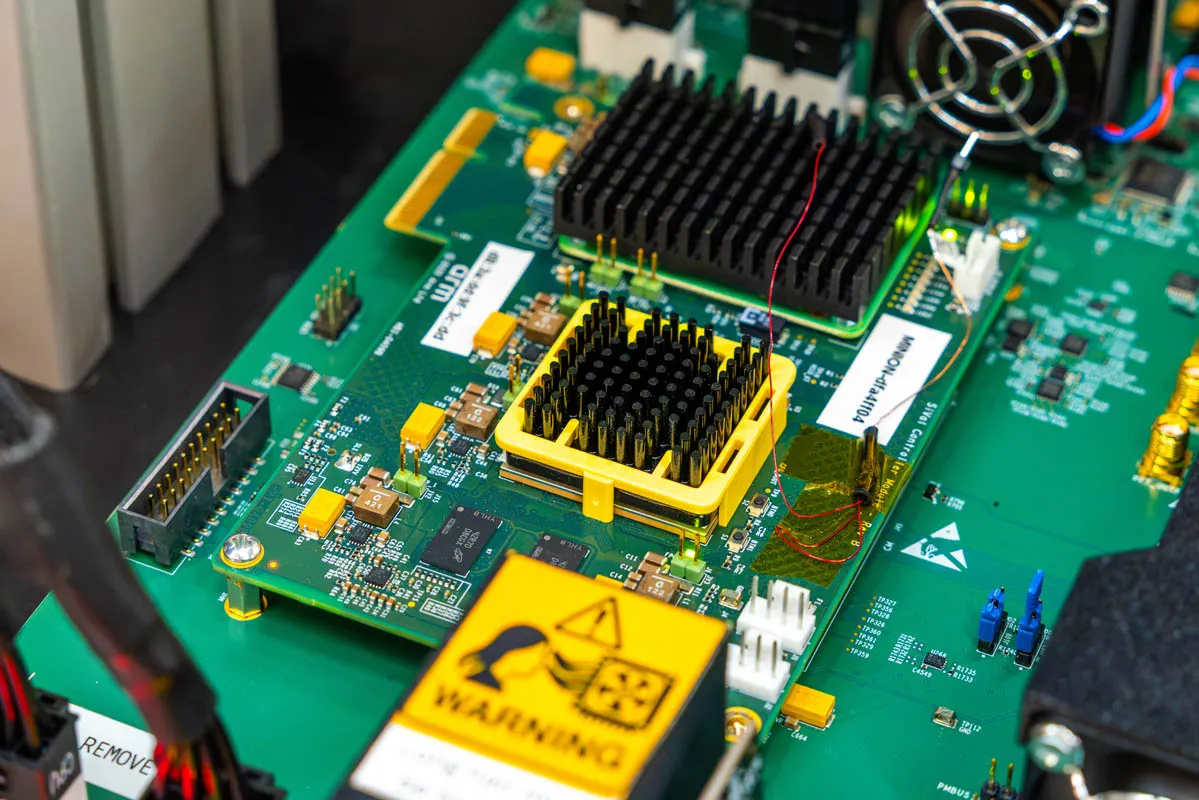 Placa de validación funcional conectada