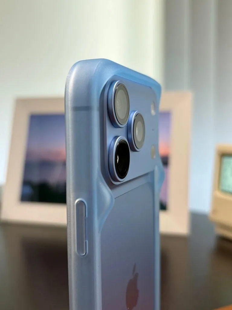 El módulo de cámara del iPhone 18 Pro con el bumper Rhinoshield