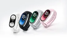 Cuatro unidades de la Xiaomi Smart Band 11 en blanco, negro, gris y rosa