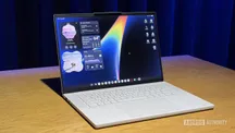 Portátil Lenovo Googlebook de 15 pulgadas abierto sobre una mesa