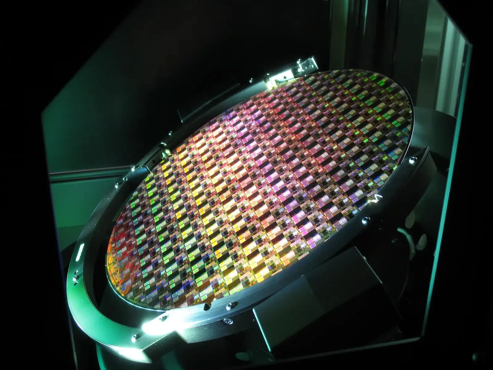 Oblea de memoria con la tecnología de próxima generación de Kepler Computing