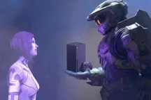 Master Chief sostiene una consola Xbox Series X y un mando frente a Cortana