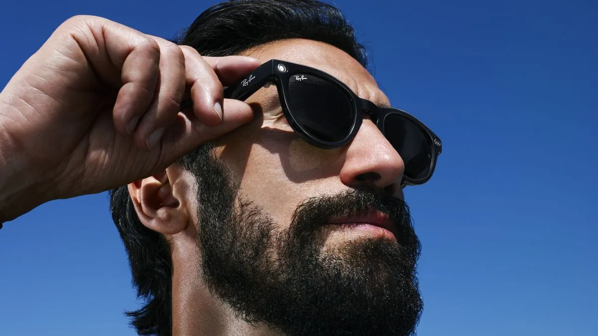 Colección de gafas inteligentes Ray-Ban Meta con varias monturas y colores