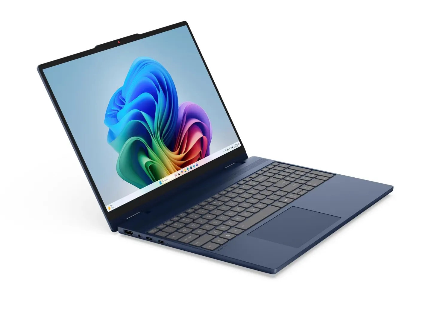 Lenovo IdeaPad 5 15 convertible abierto en modo portátil con Windows 11 en la pantalla
