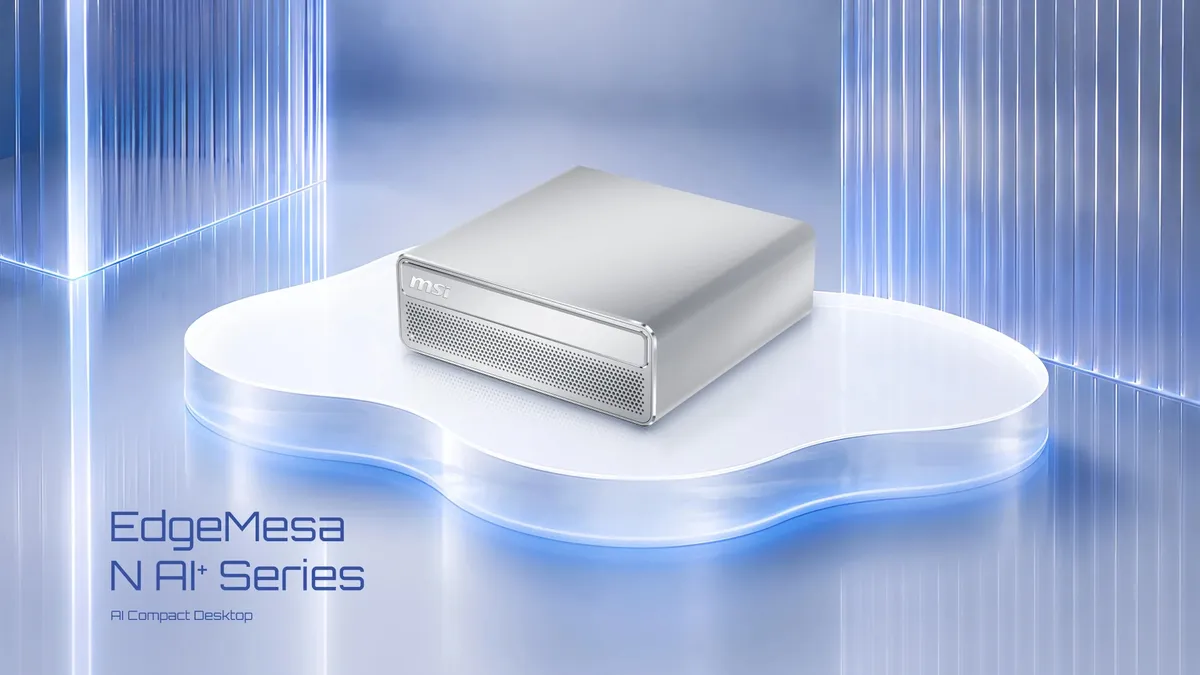 Mini PC MSI EdgeMesa N AI+ sobre una plataforma iluminada con fondo futurista