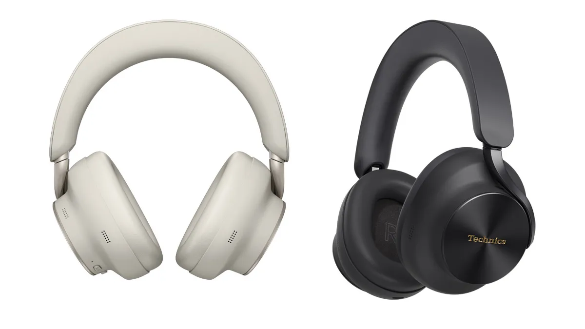 Auriculares Technics EAH-A1000 en acabado negro y platinum greige sobre fondo claro