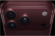 Módulo de cámaras trasero del iPhone 18 Pro en color claro