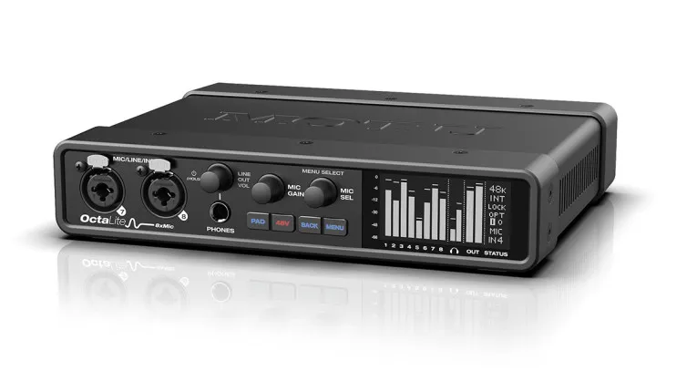Interfaz de audio MOTU OctaLite con ocho entradas combinadas XLR/TRS