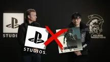 Hideo Kojima y un directivo de PlayStation anunciando una colaboración sobre un fondo de evento