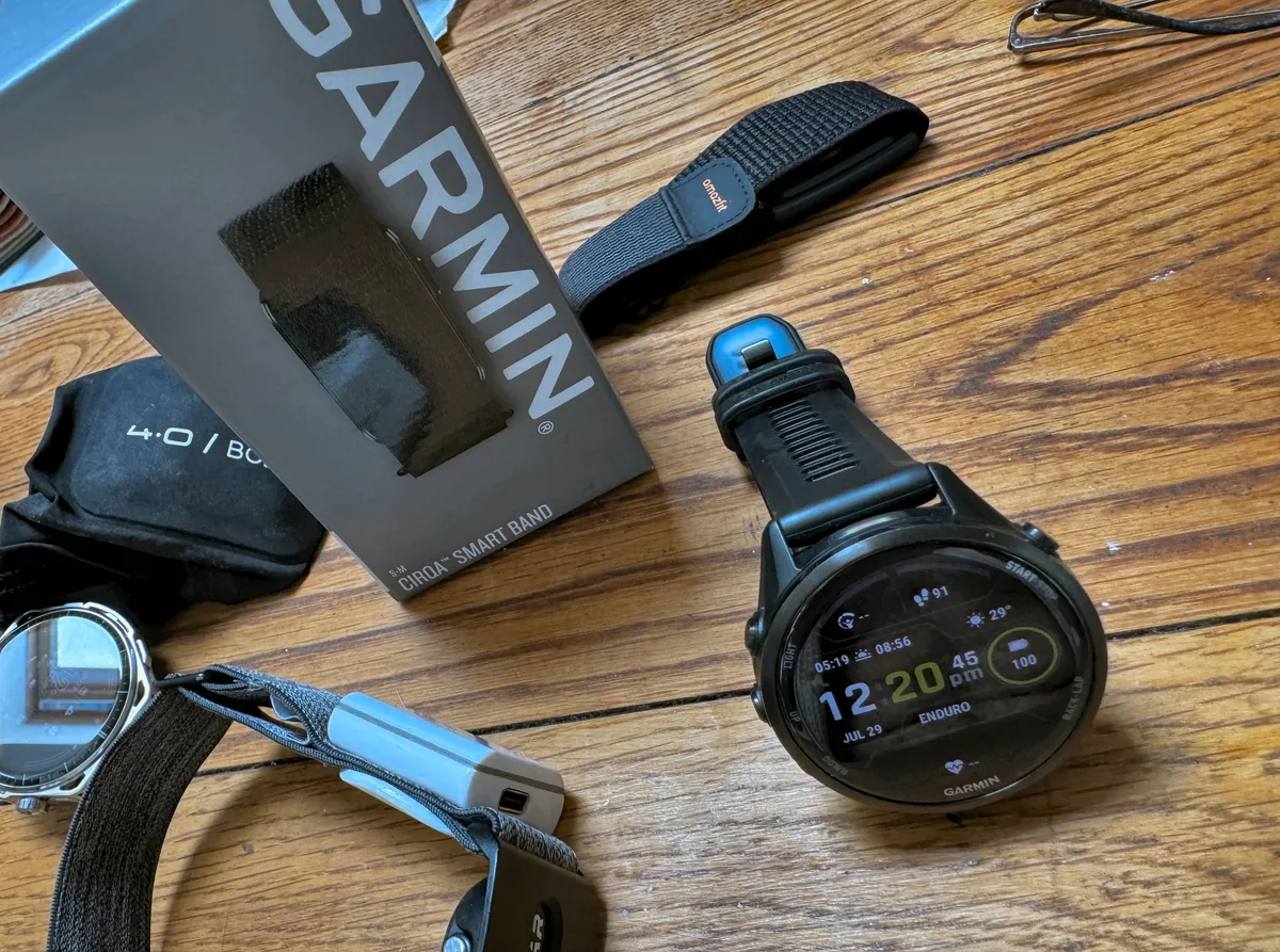 Banda deportiva Garmin CIRQA sin pantalla