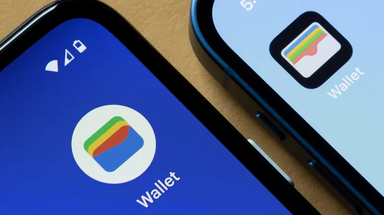 Logotipo de Google Wallet sobre dos teléfonos Android