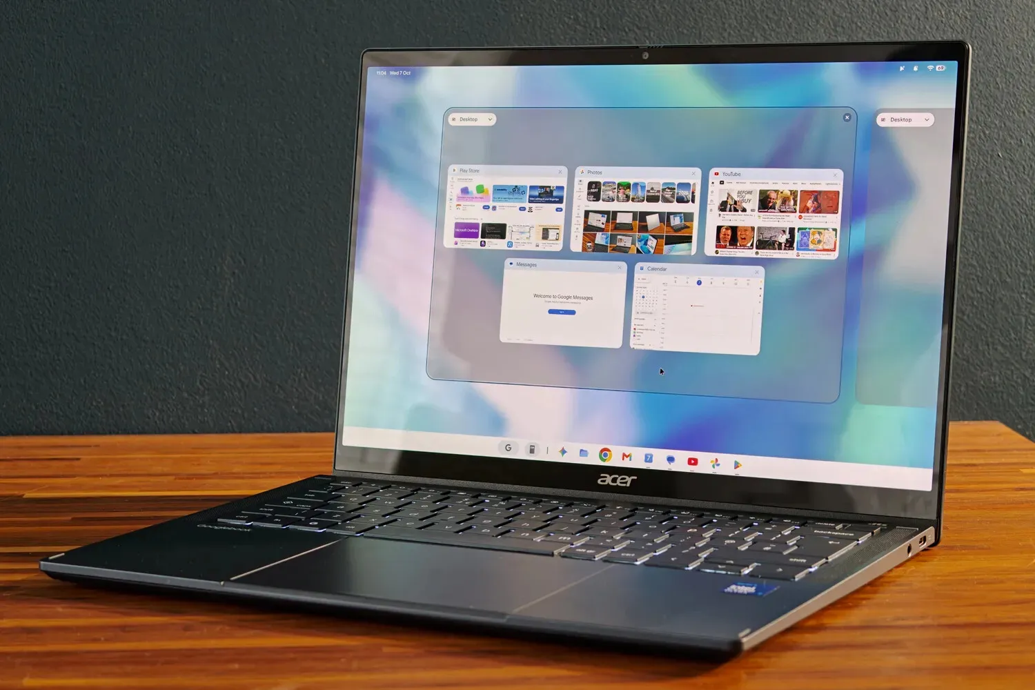 Escritorio de Googlebook OS con widgets y varias ventanas abiertas