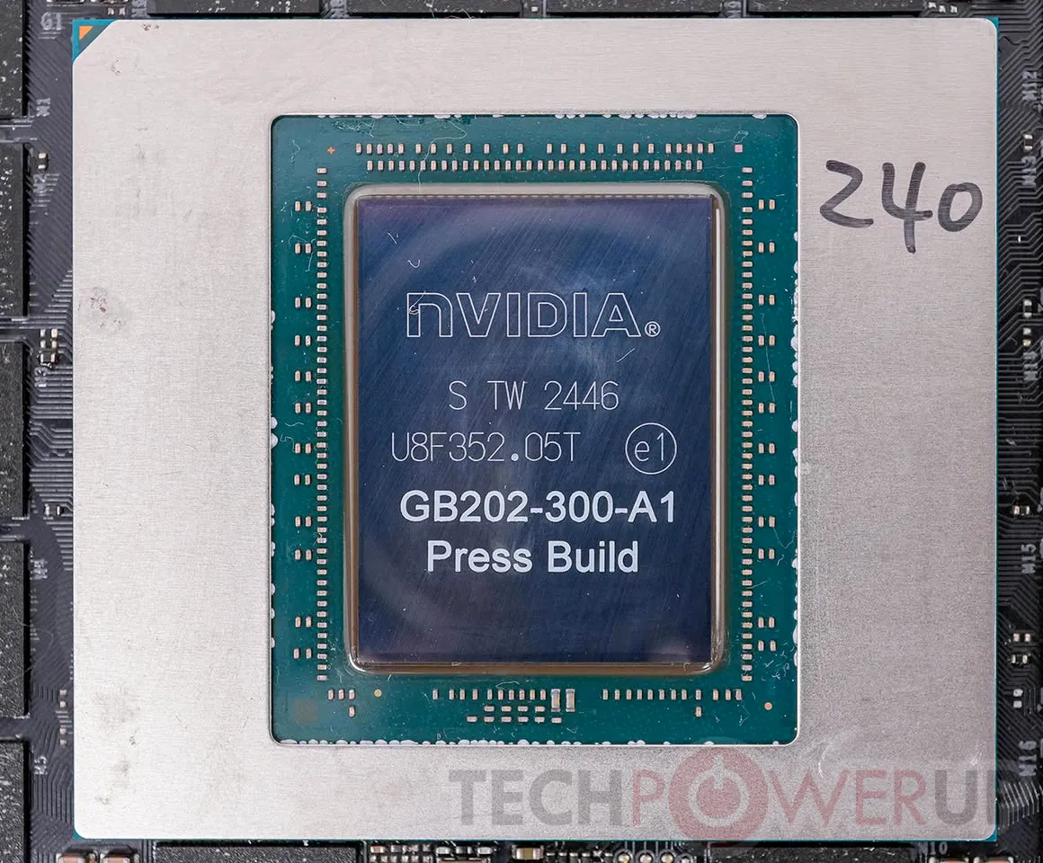 Ojiva GB202 de NVIDIA, el silicio que comparten la RTX 5090 y las estaciones de trabajo RTX PRO