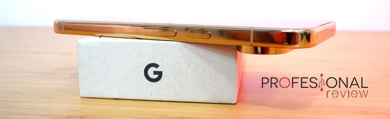 Bandeja NanoSIM y micrófono en la parte superior del Google Pixel 11 Pro XL