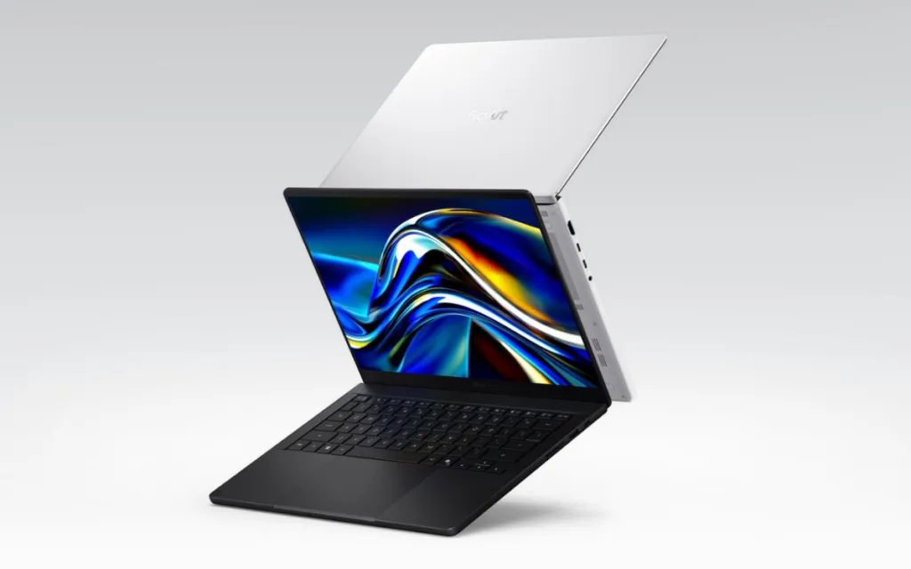 El Asus ProArt P14 abierto, con la pantalla OLED encendida