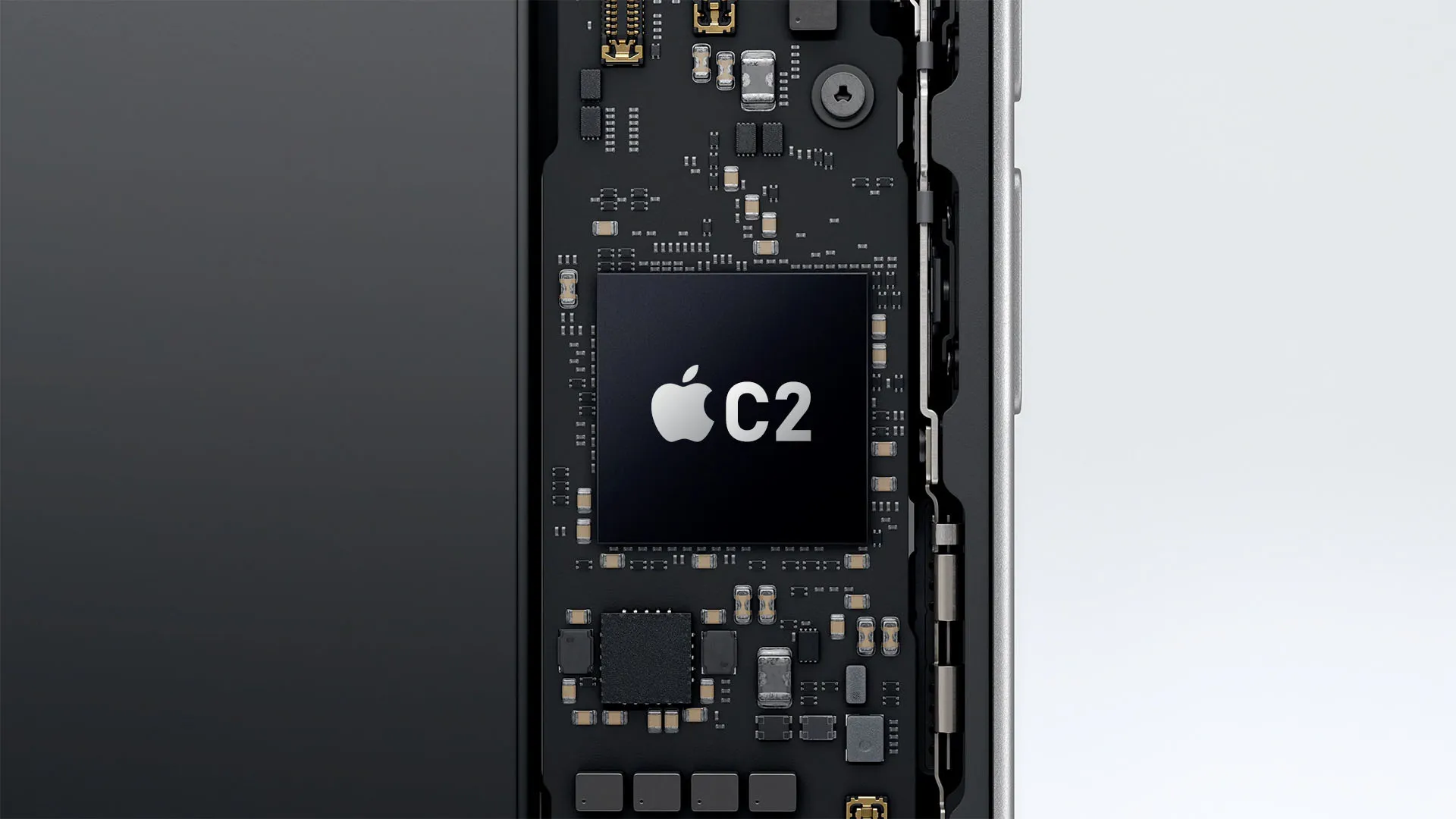 Placa base de un iPhone con un chip de comunicaciones de Apple