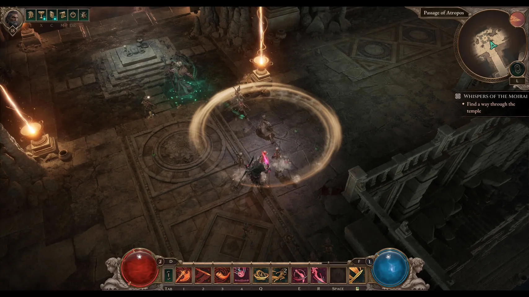 Combate isométrico de Titan Quest II en el interior de un templo de piedra, con un círculo mágico dorado