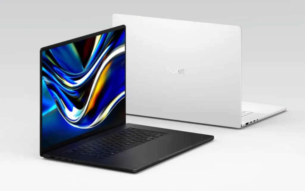 Los dos Asus ProArt, uno abierto y otro cerrado, sobre fondo claro