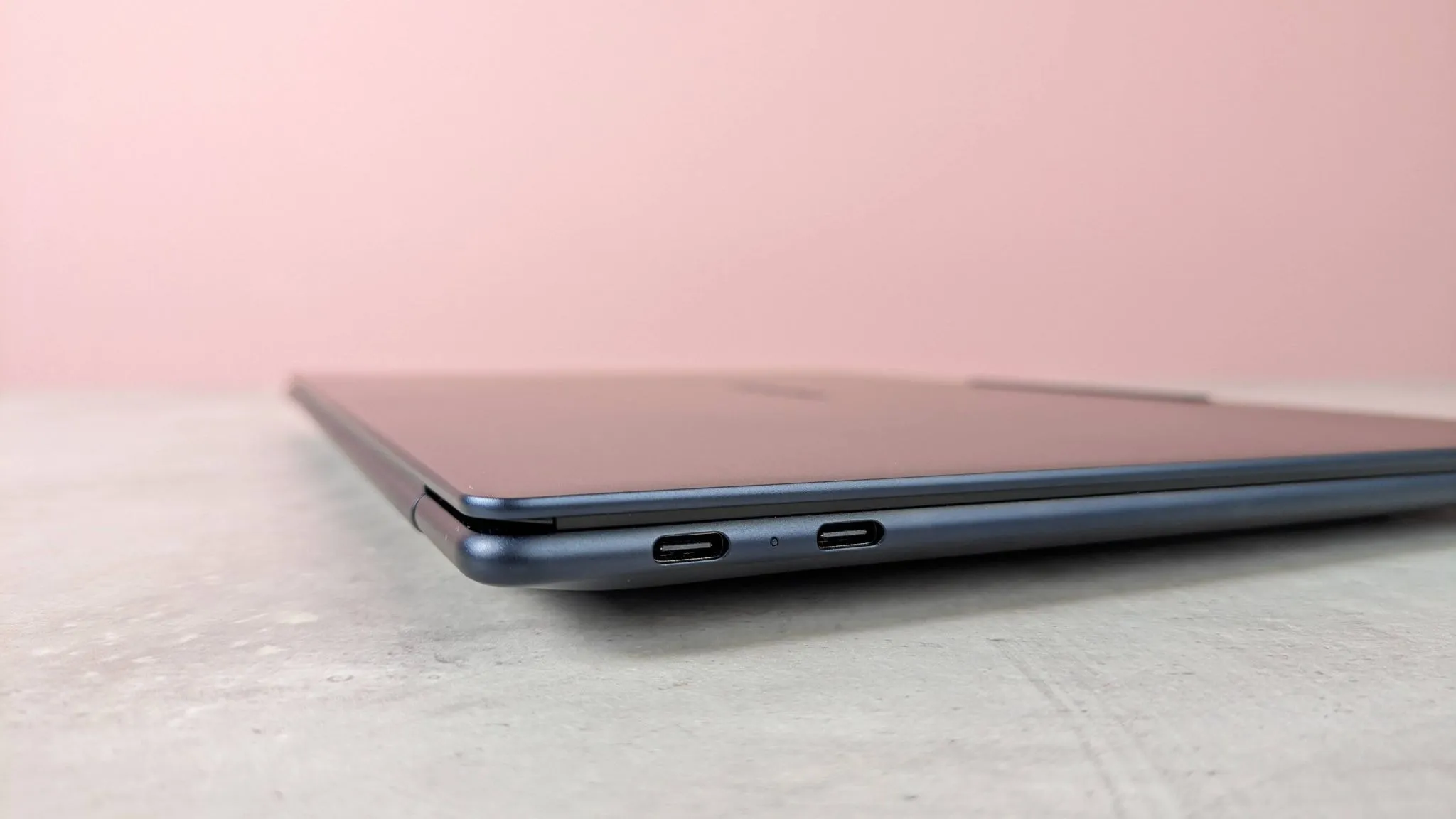 Teclado y pantalla del Lenovo Yoga Slim 7x