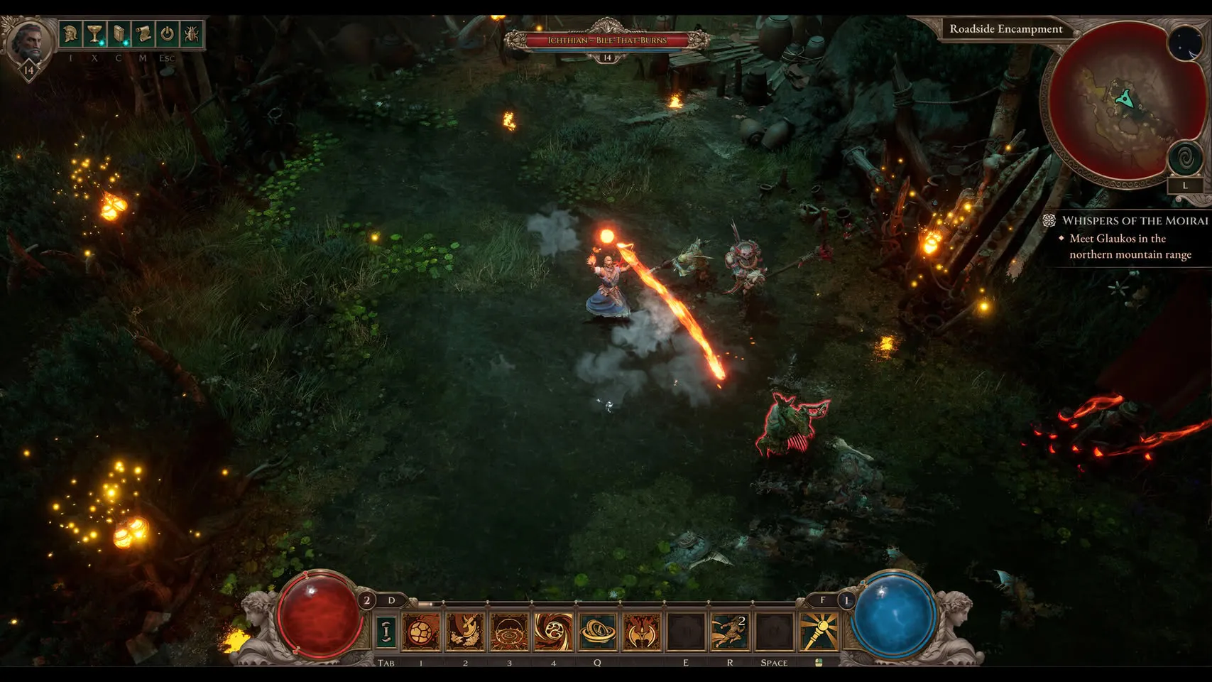 Maga de Titan Quest II lanzando un rayo de fuego en un pantano nocturno