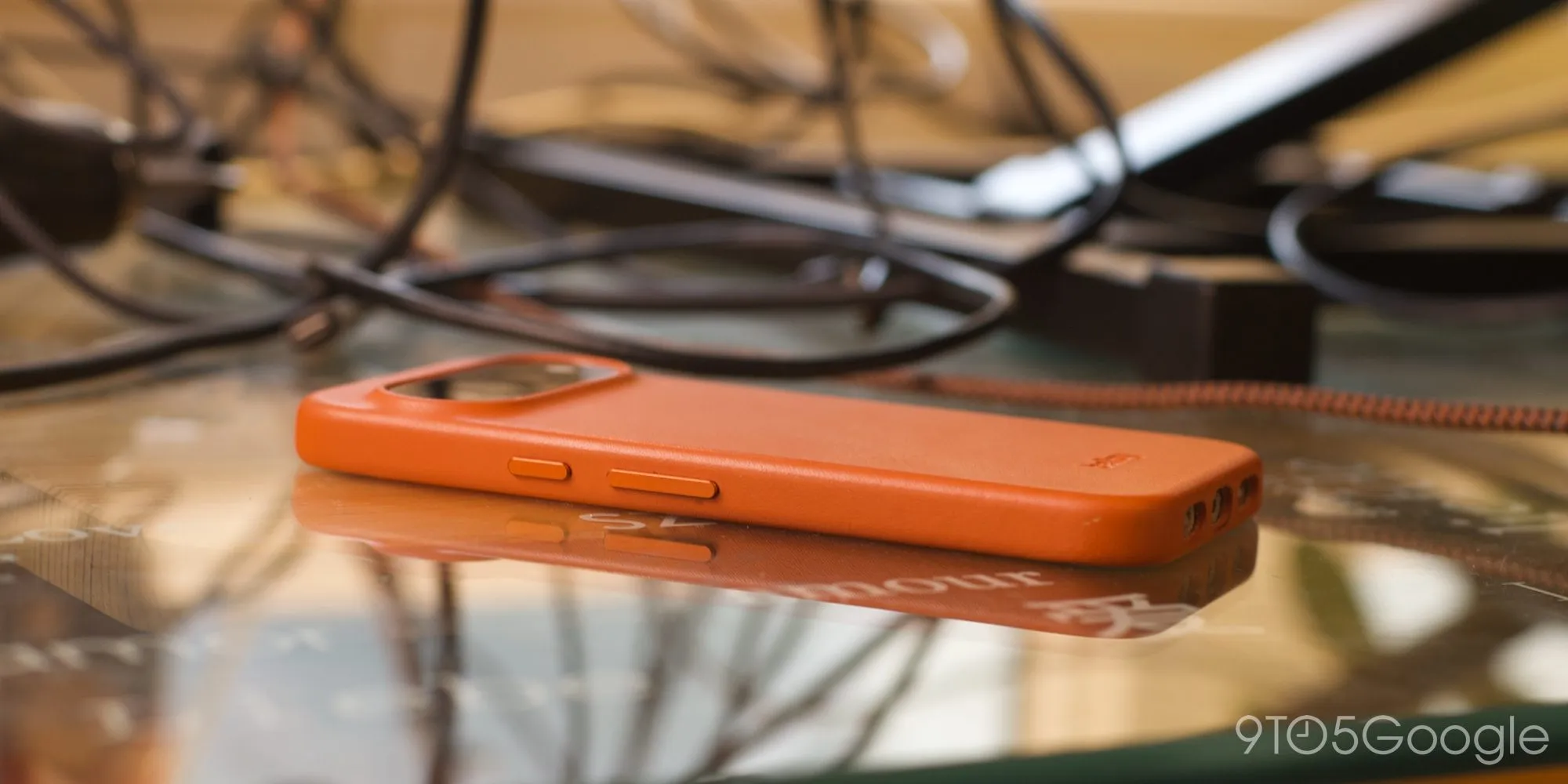 La funda de Bellroy conserva el aspecto de nueva tras semanas de uso