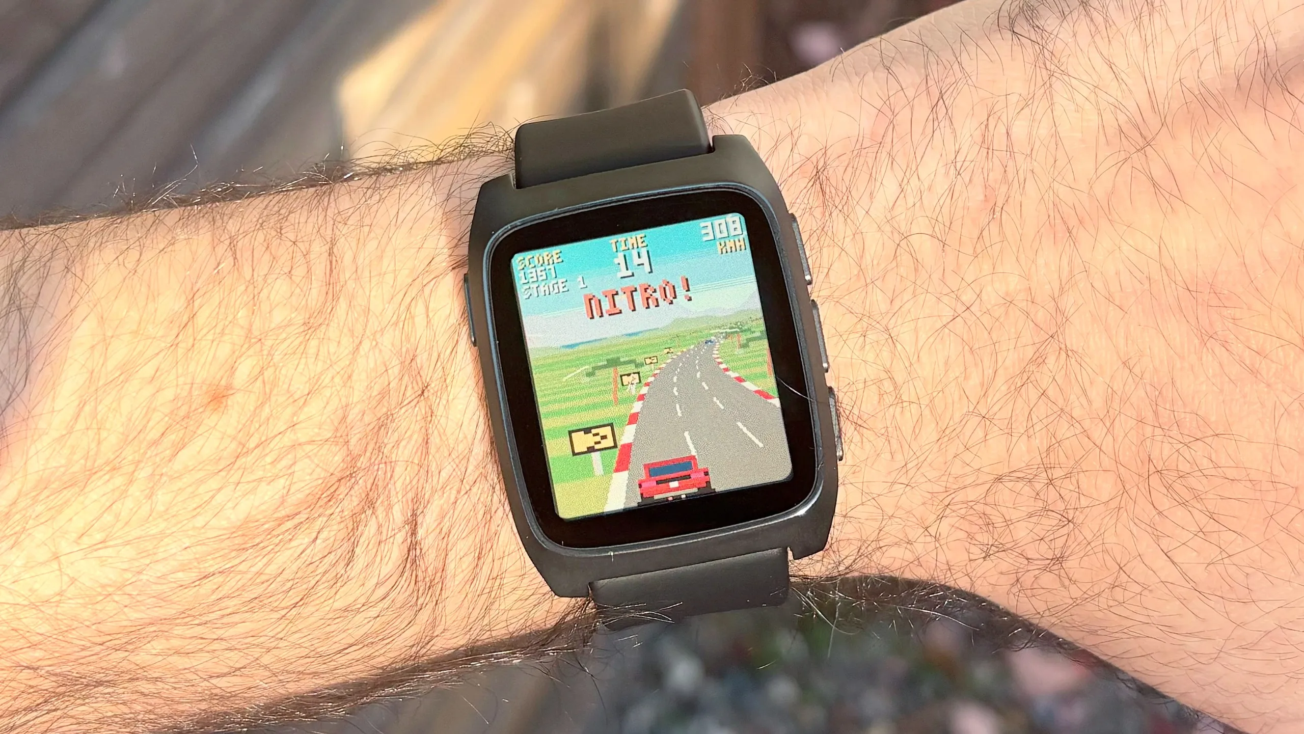 Dos juegos instalados en la pantalla del Pebble Time 2