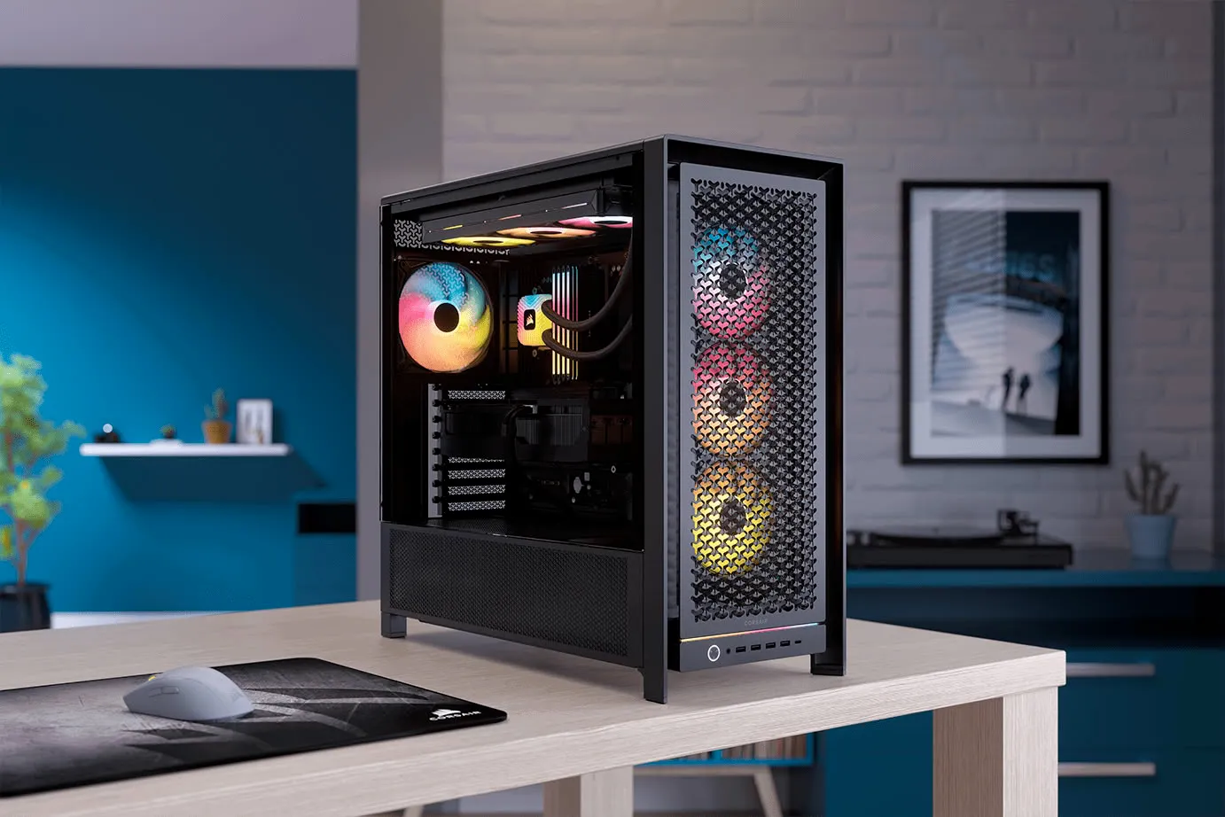 Equipo de sobremesa negro con la nueva generación de refrigeración de Corsair