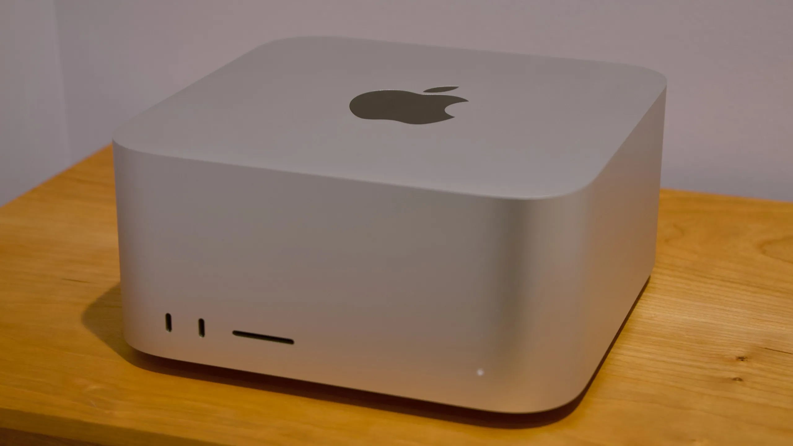 Mac Studio con M5 Ultra visto en detalle