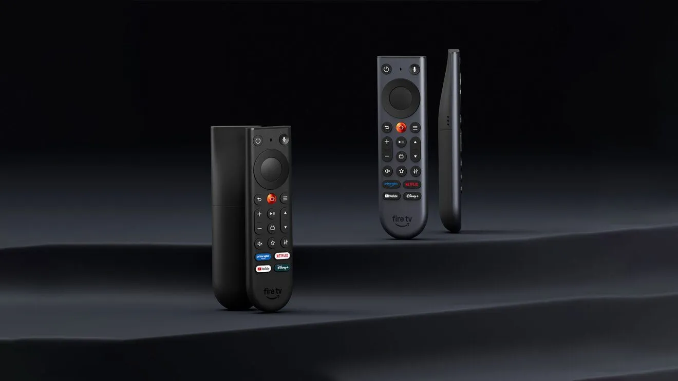 El nuevo mando de Fire TV en varias vistas, con su diseño asimétrico