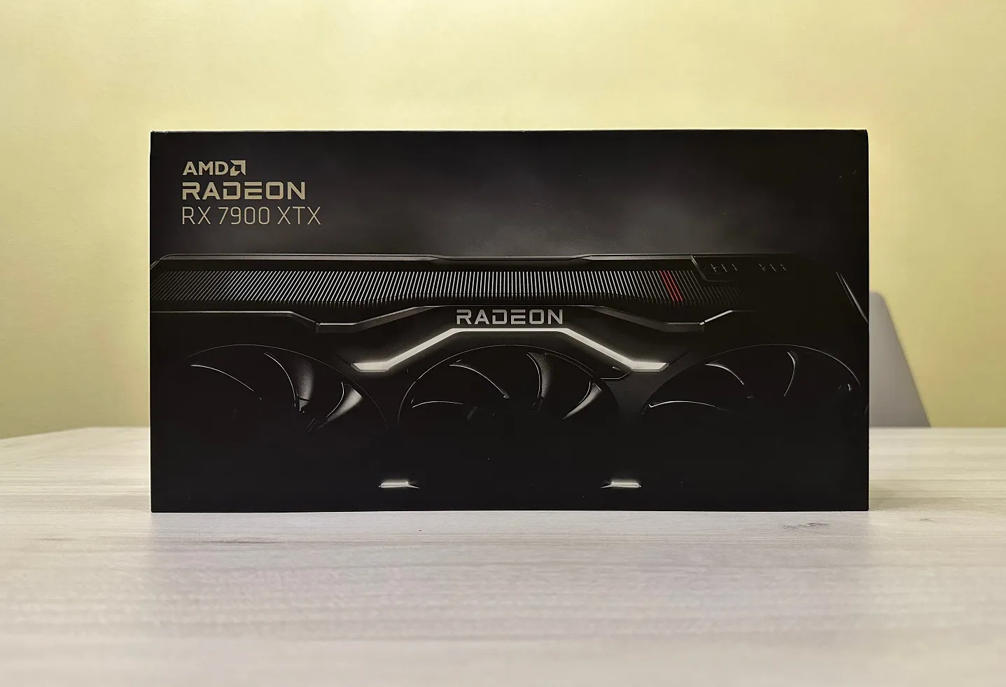 Caja de la AMD Radeon RX 7900 XTX