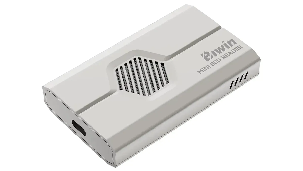 Biwin RD510 reader with a cooling grille and a USB-C port