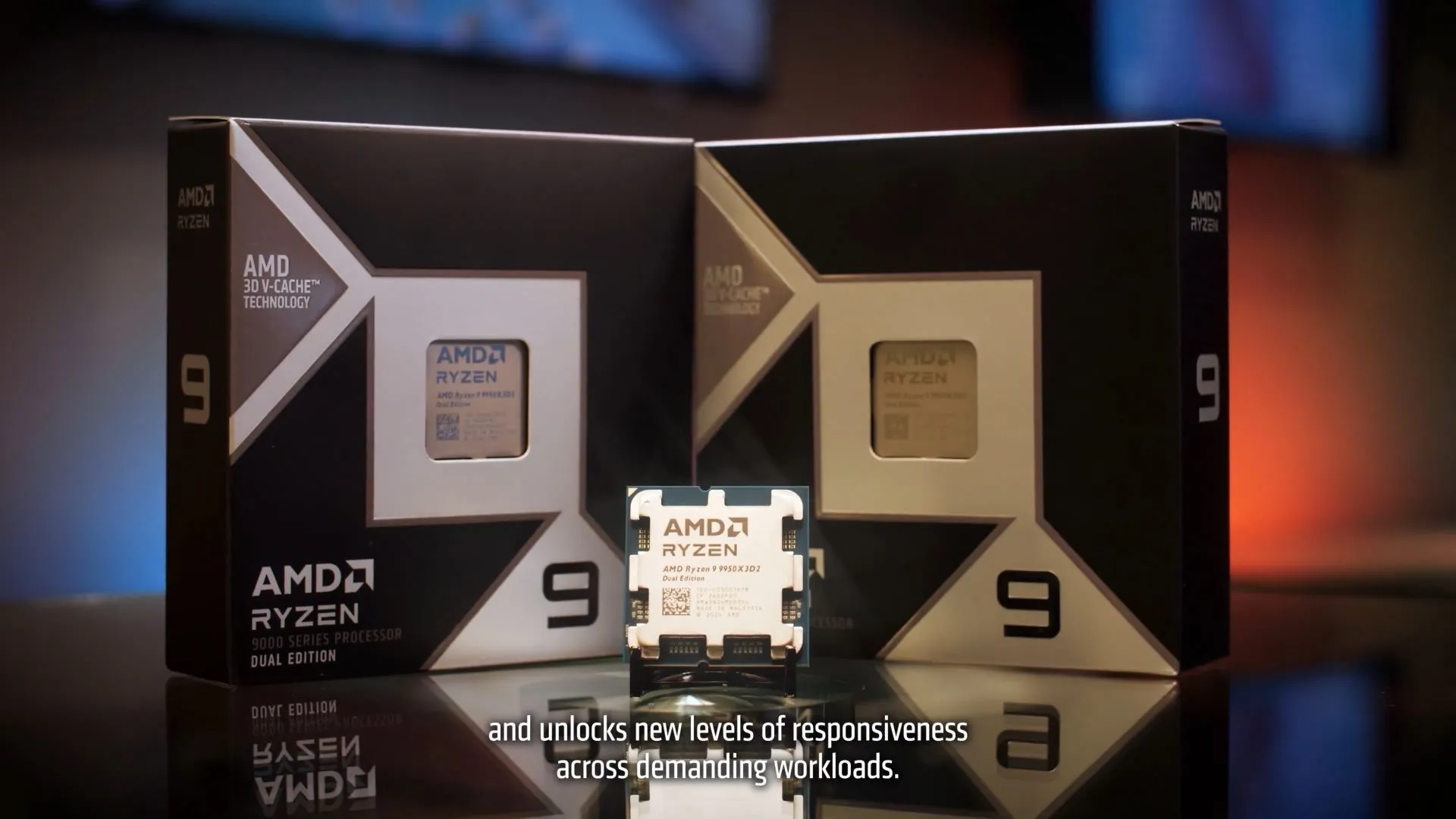 Tres procesadores AMD Ryzen 9 9950X3D con su empaque