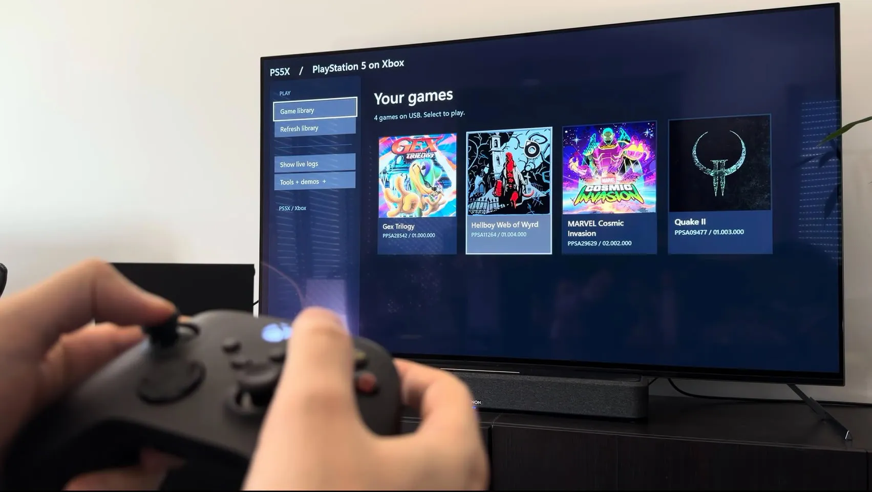 Biblioteca de juegos de la demo PS5X en una Xbox Series X, con Gex Trilogy, Hellboy Web of Wyrd, Marvel Cosmic Invasion y Quake II