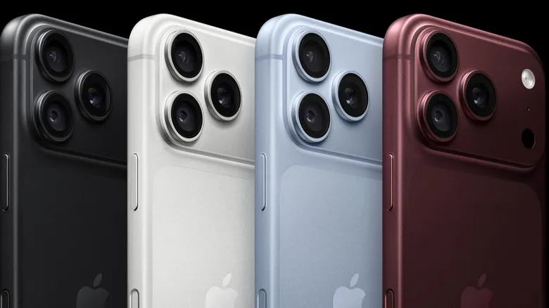 Cuatro iPhone apilados con las cámaras hacia arriba