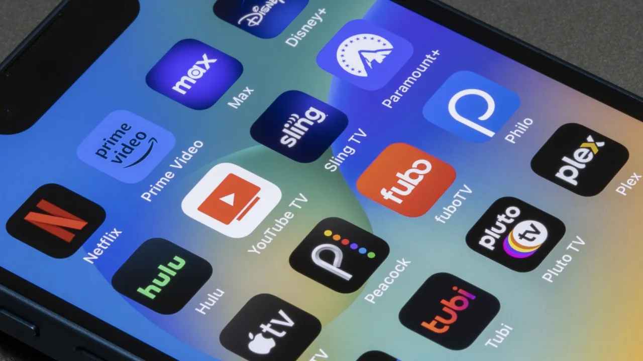 Aplicaciones de streaming en la pantalla de un iPhone