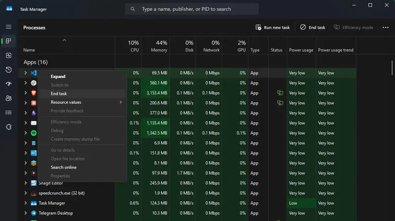 El Administrador de tareas de Windows 11 con el menú contextual de una aplicación