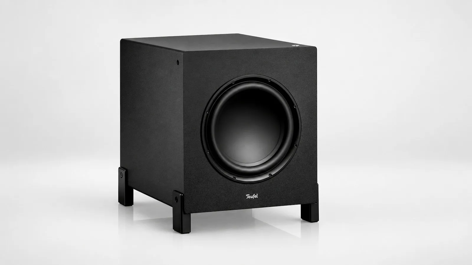 Subwoofer Teufel T 10 Mk2 junto a la barra CINEBAR PRO 2