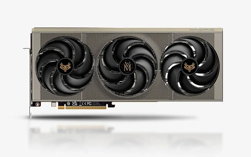 Vista frontal de la Nitro+ Radeon RX 9070 XT con los ventiladores y el logo de Valor Mortis