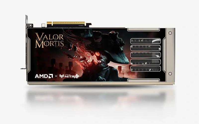 Placa trasera de la tarjeta con la ilustración de Valor Mortis y los logos de AMD y Nitro+