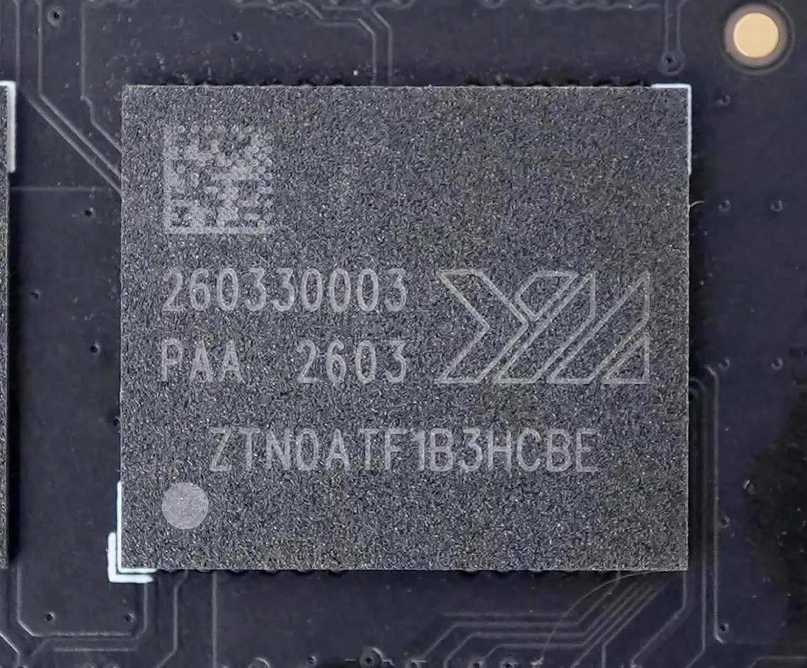 Detalle de un chip de memoria NAND